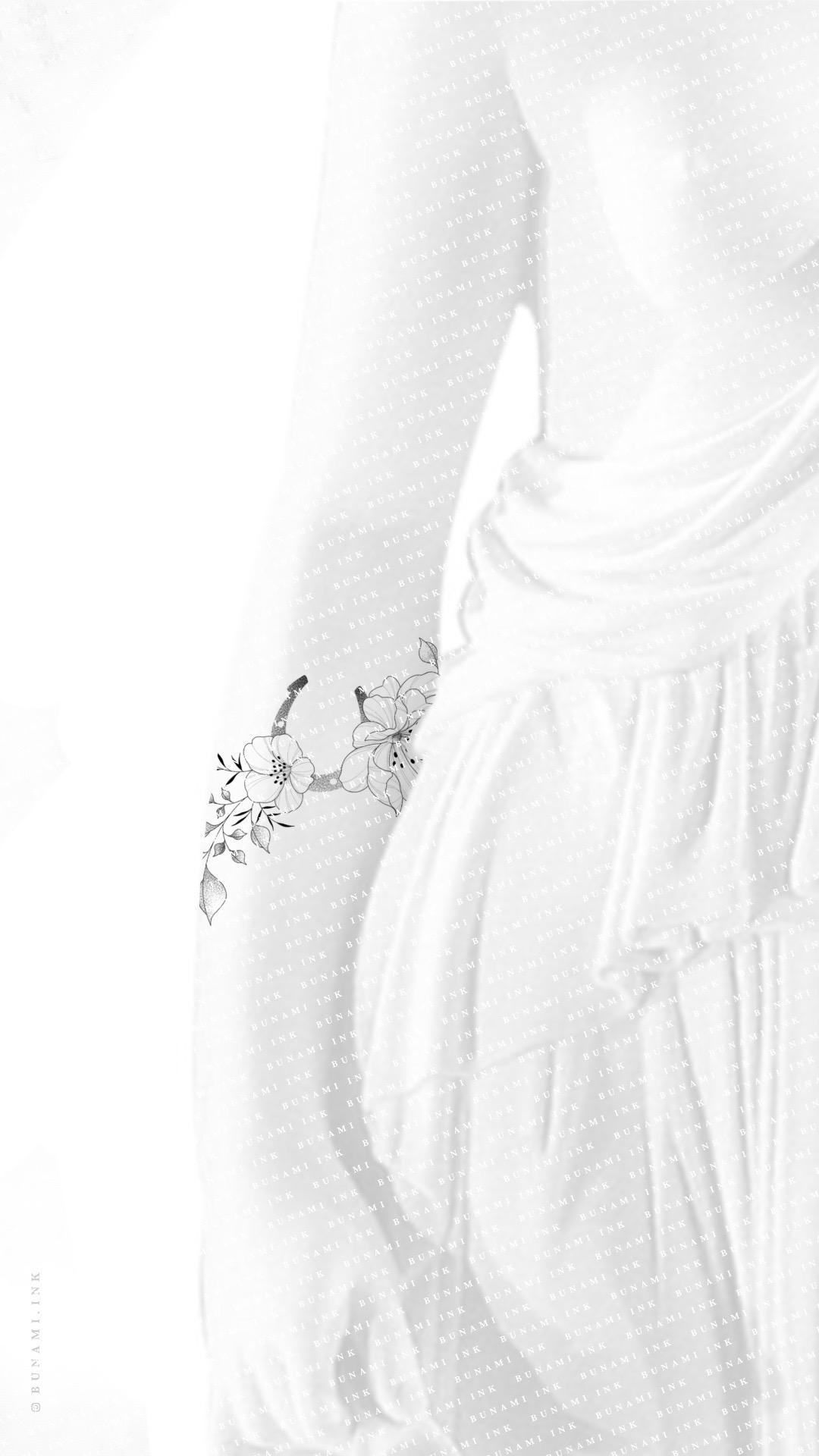 Blossom and horseshoe floral by Alina BUNAMI INK 2022-05-12