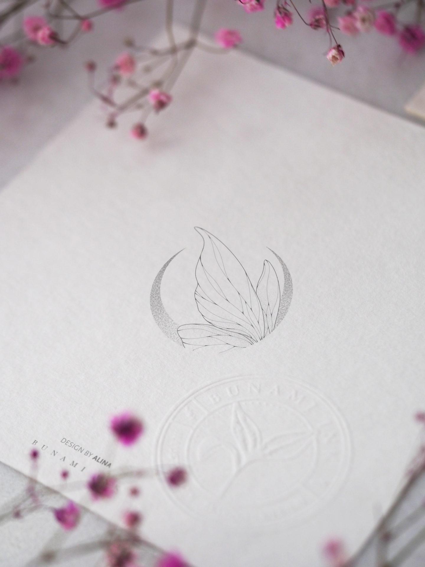 Fairy wings & moon by Alina BUNAMI INK 2022-10-04